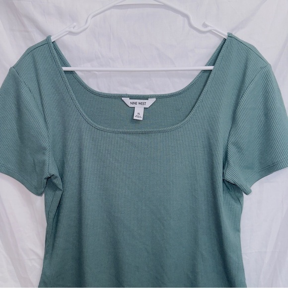 Nine West Green Ribbed Knit Short Sleeve Thong Back Bodysuit size XL - Picture 4 of 6